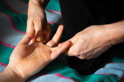 Massage-bien-être doigts Massage-bien-être doigts